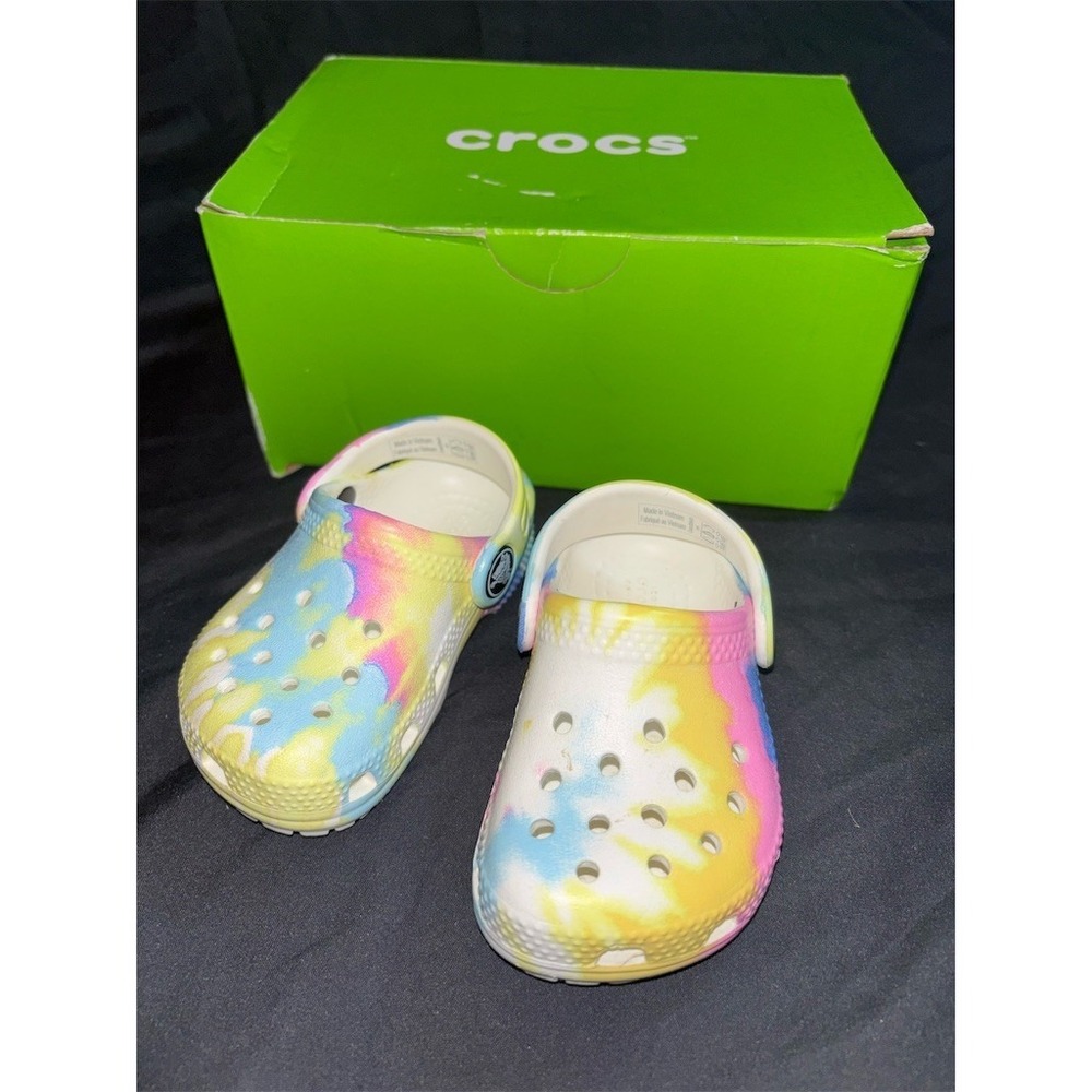 Crocs Classic Tie-Dye Graphic Clog Kids Slip-On Sandal White 4 crosslite comfort